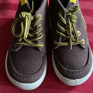 Carter’s brown shoes size 7